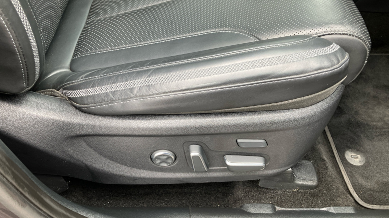 Hyundai SANTA FE 1.6 TGDi Hybrid Ultimate 5dr 4WD Auto Hybrid Estate